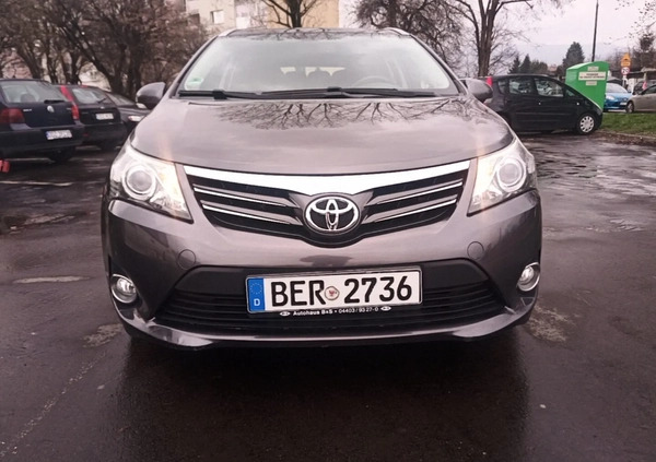 Toyota Avensis cena 39500 przebieg: 219000, rok produkcji 2013 z Bielawa małe 407